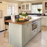 Как продумать дизайн острова на кухне