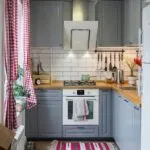 Как обустроить кухню площадью 6 квадратных метров с холодильником