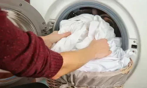 Как правильно стирать постельное белье: правила, режимы и особенности